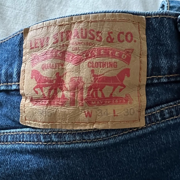 Levi's 505 Jeans - Picture 2 of 2